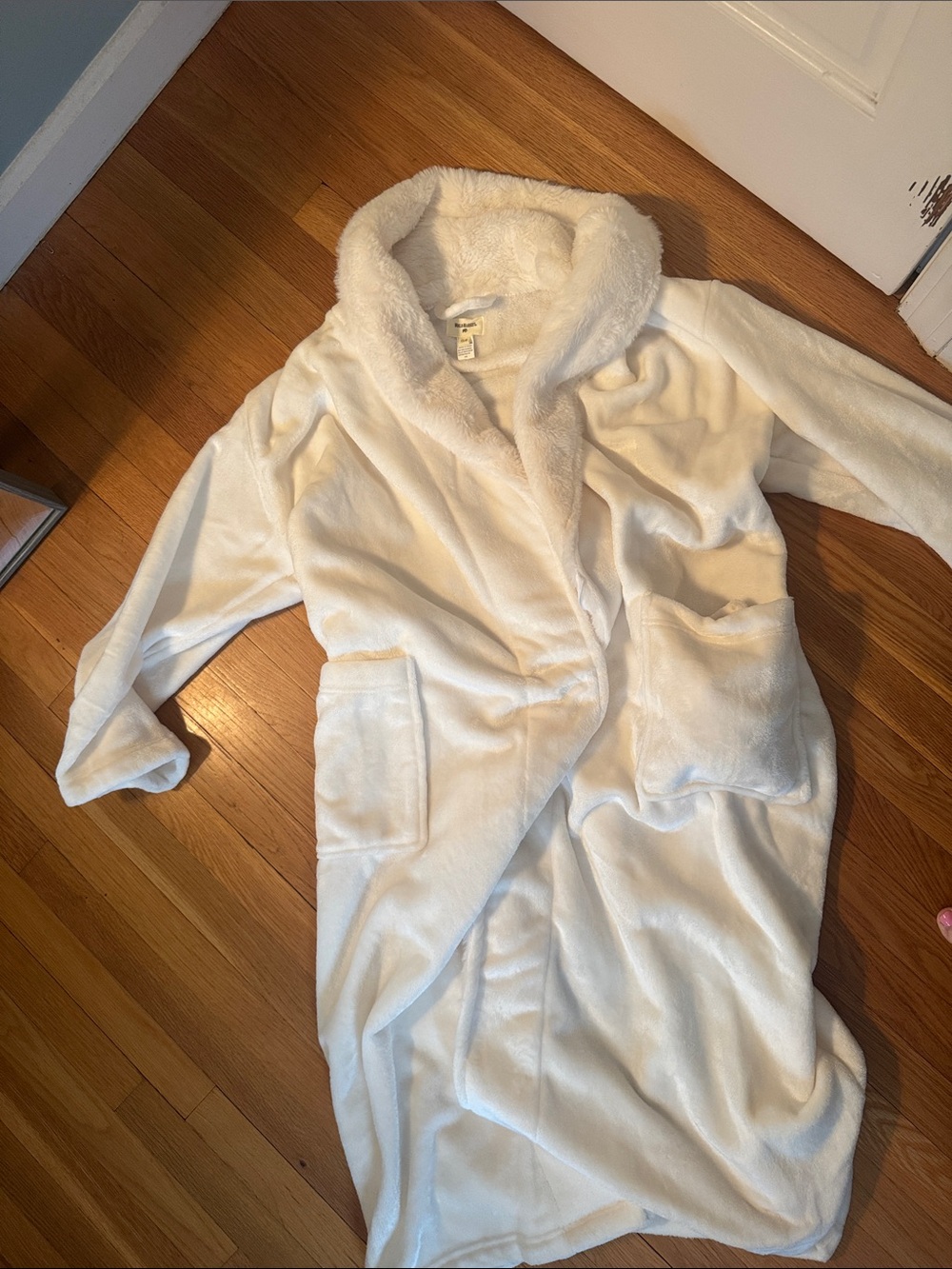 Cost Plus World Market Cream Plush Shawl-Collar Robe with Pockets